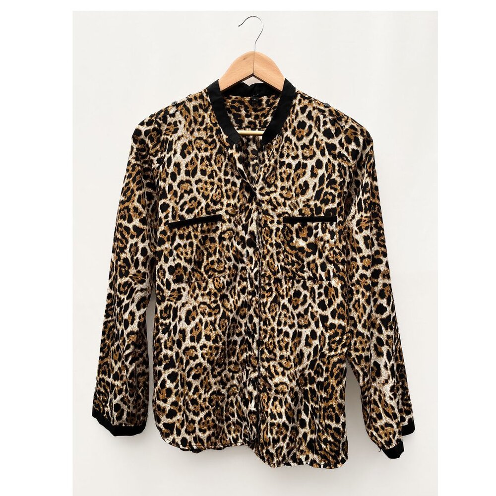 Vintage Cheetah Print Button Down Shirt – Long Sleeve, Caftan-Inspired Neckline